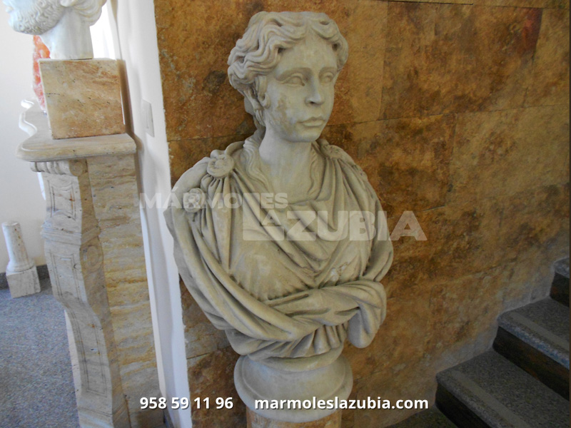 Busto en mármol macizo envejecido